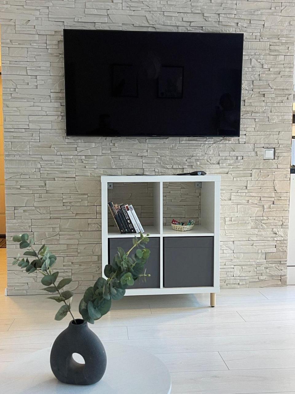 New Modern Apartments In The City Center Нарва Экстерьер фото